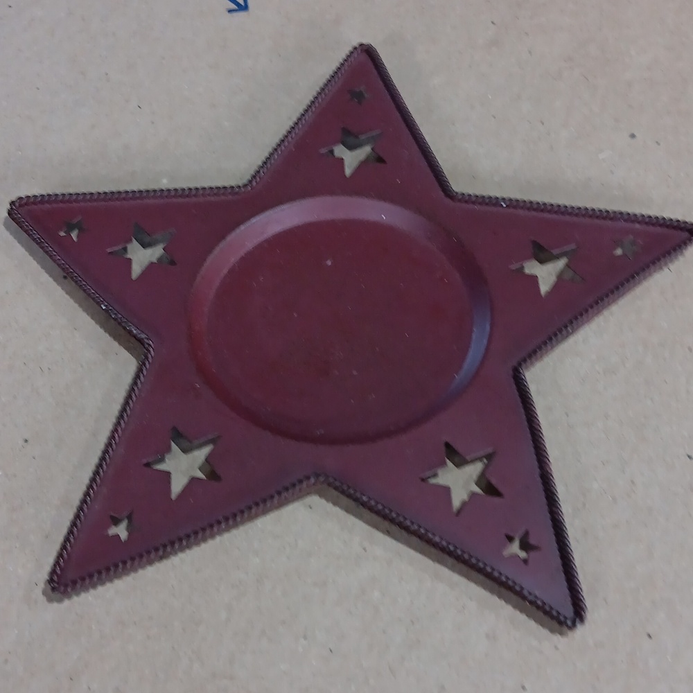 Burgandt Star Candle Holder